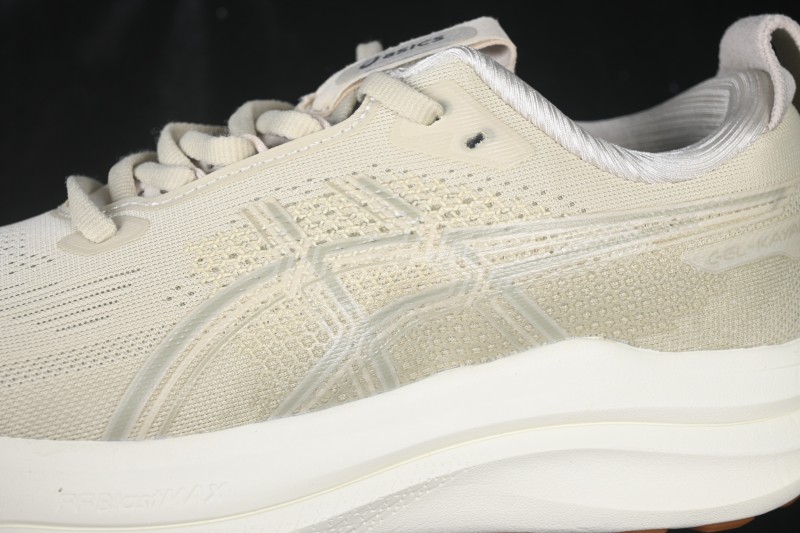 Asics Gel-Kayano 33 Running Shoes with Breathable Mesh and Professional Cushioning - 1011C167-250