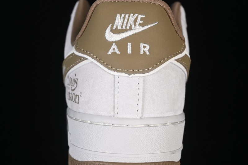 Nike Air Force 1 '07 Low Sneakers with Air-Sole Cushioning and Retro Design - DD1982-346