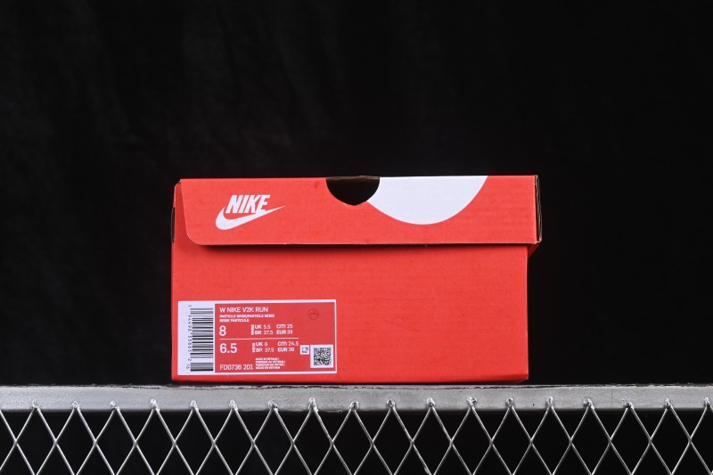 Nike V2K Run Retro Low-Top Running Shoes with Cushlon Foam and Anti-Slip Traction - FD0736-201