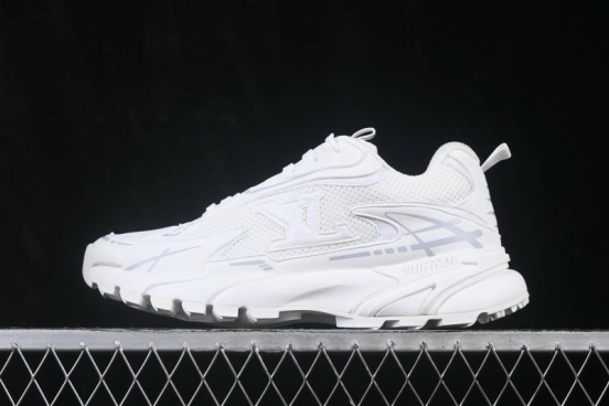 Louis Vuitton Tatic Runner Casual Running Shoes with Mesh and Tech Fabric Upper - Gray