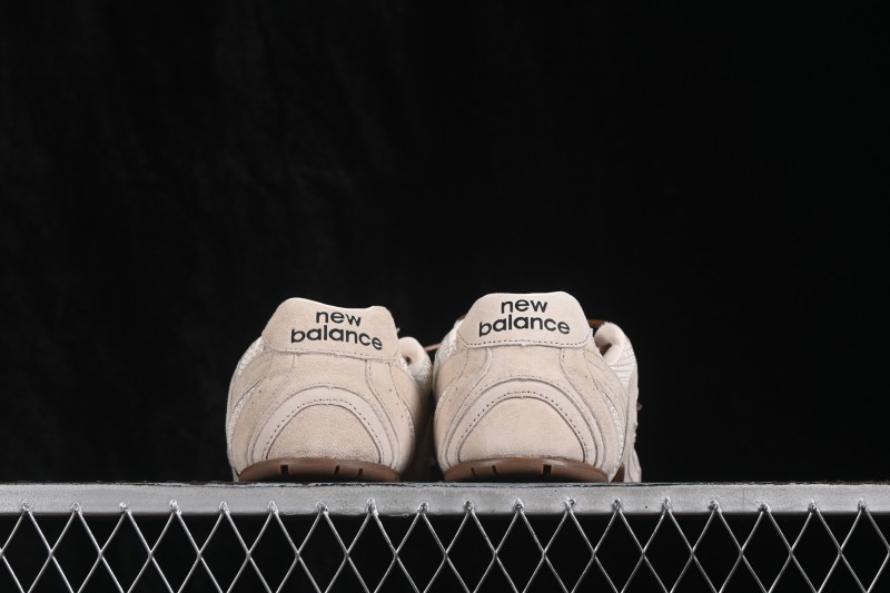 MiuMiu x New Balance 530 Retro Running Shoes with Deconstructed Design and Dual Laces - AJD4