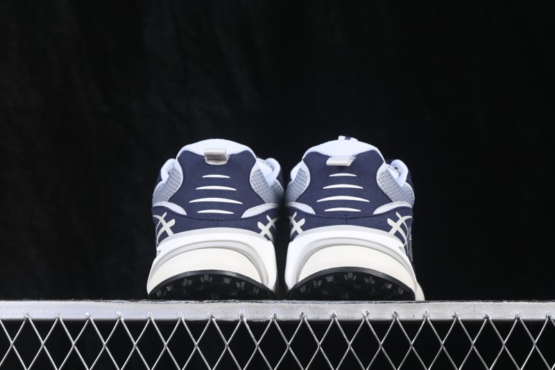 Louis Vuitton Tatic Runner Blue Running Shoes with Tech Fabric and Cushioned Sole - W.F6