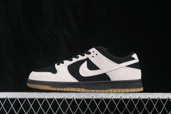 Nike SB Dunk Low Skateboarding Shoes with Padded Collar and Zoom Air Cushioning - HQ1625-500