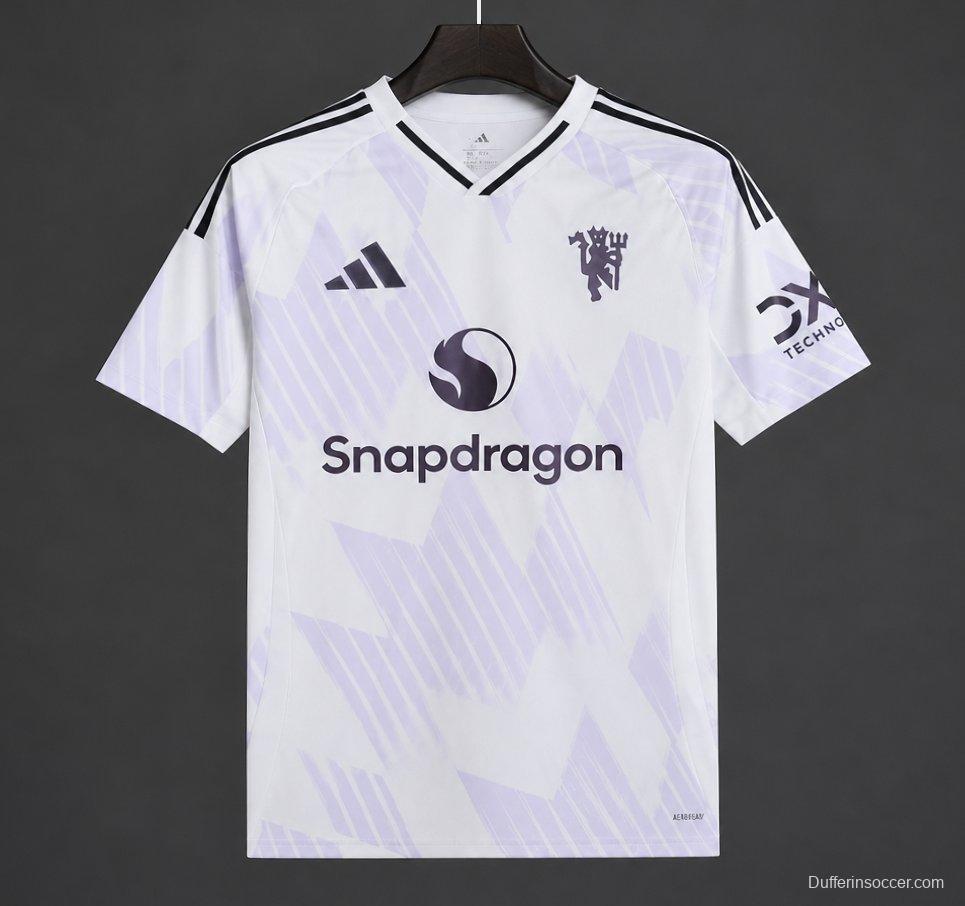 26/26 Manchester United Away Jersey with Casemiro Special Edition Print White